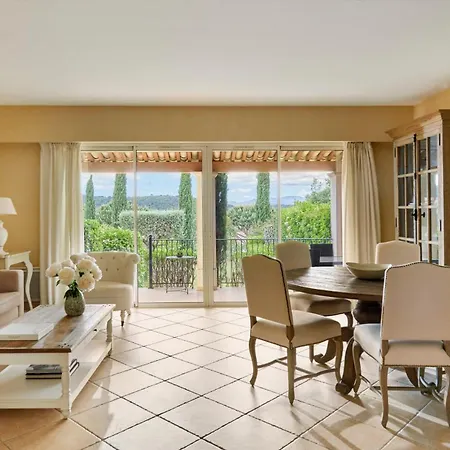 Golf Residences *