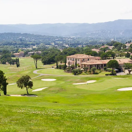 Dom wakacyjny Golf Residences